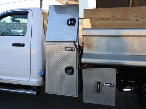 Used 2017 RAM 5500 Tradesman w/ Power & Remote Entry Group image 36