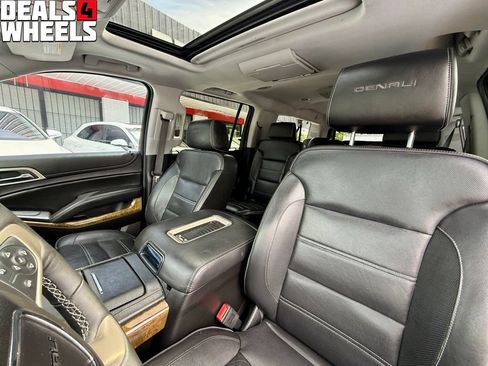 Used 2017 GMC Yukon XL Denali w/ Open Road Package AWD/4WD image 17