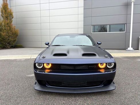 Used 2022 Dodge Challenger SRT Hellcat image 2