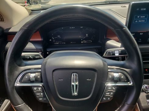 Used 2021 Lincoln Nautilus Reserve FWD image 27