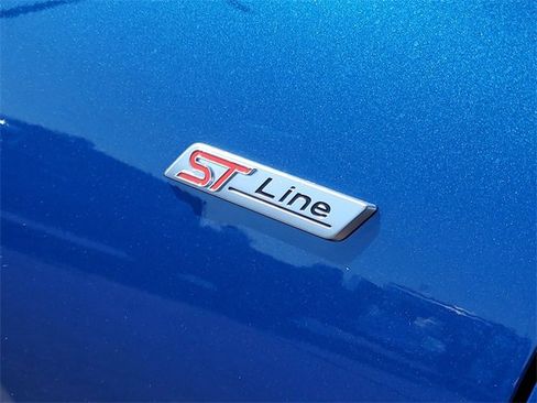 Certified 2023 Ford Escape ST-Line w/ Tech Pack #1 image 6