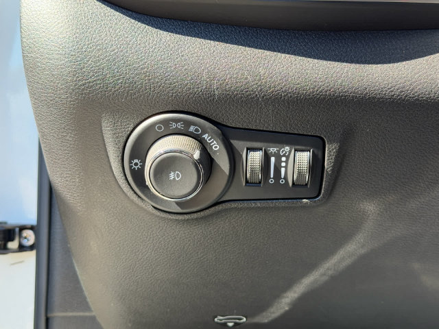 Used 2025 Jeep Compass Limited AWD/4WD image 22