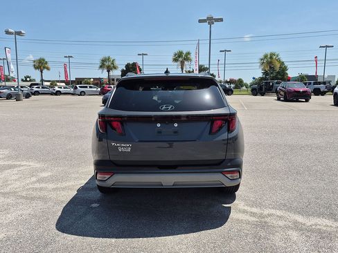 Used 2025 Hyundai Tucson SEL FWD image 4