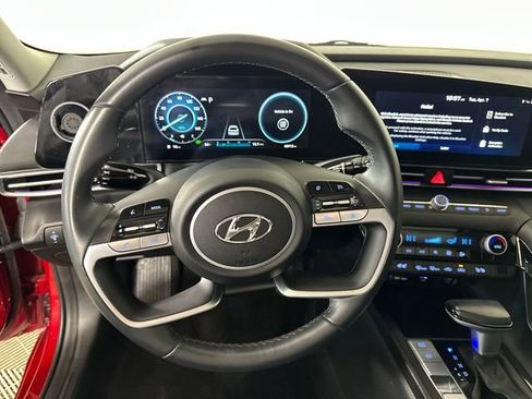 Used 2023 Hyundai Elantra Limited FWD image 14