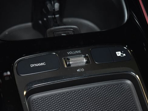 New 2026 Mercedes-Benz GLB 250 4MATIC image 14