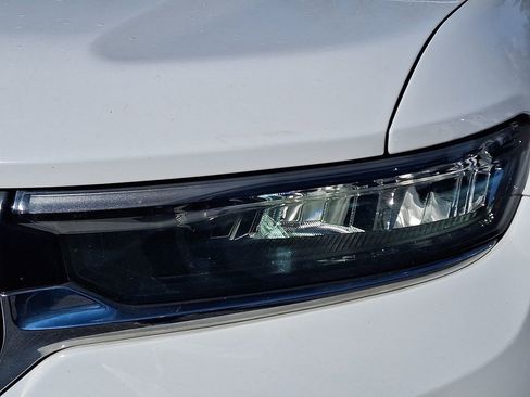 Used 2022 Jeep Grand Cherokee Limited image 10