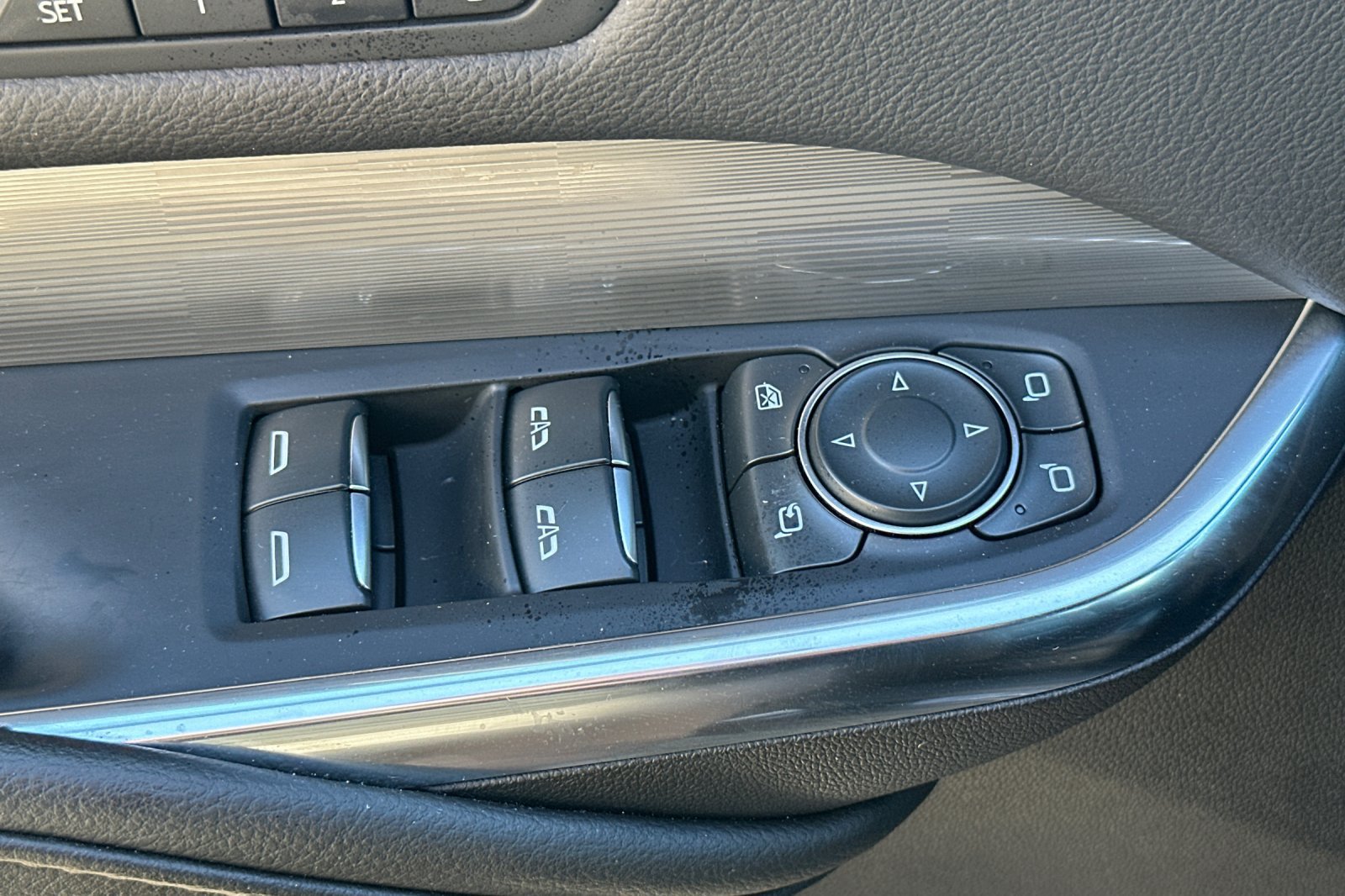 Used 2025 Cadillac XT4 Premium Luxury w/ Cold Weather Package AWD/4WD image 12
