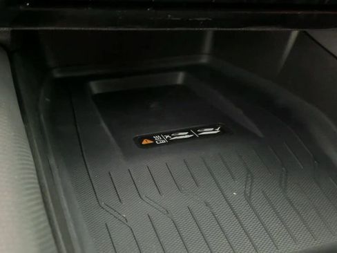 New 2025 Chevrolet Equinox EV RS image 17