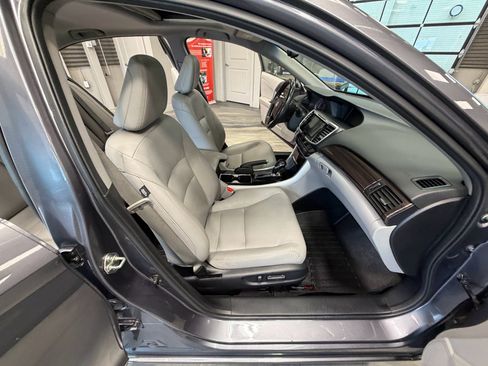 Used 2017 Honda Accord EX-L image 43