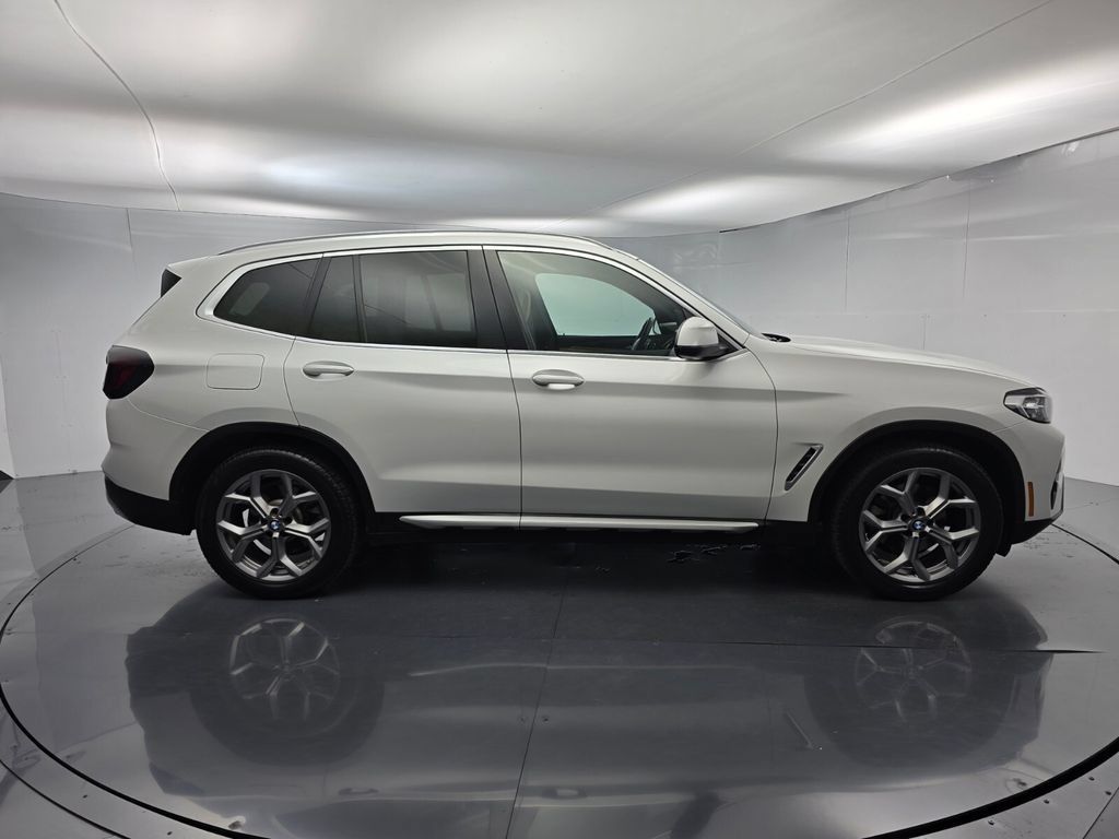 Used 2022 BMW X3 sDrive30i RWD image 3