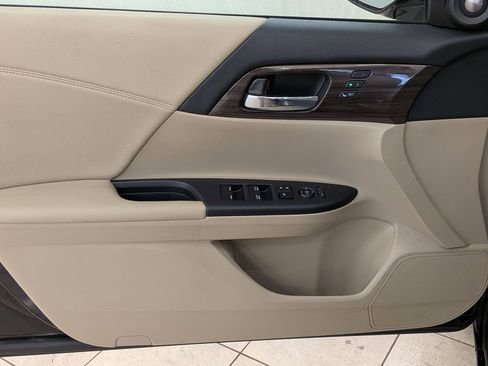 Used 2017 Honda Accord EX-L image 15