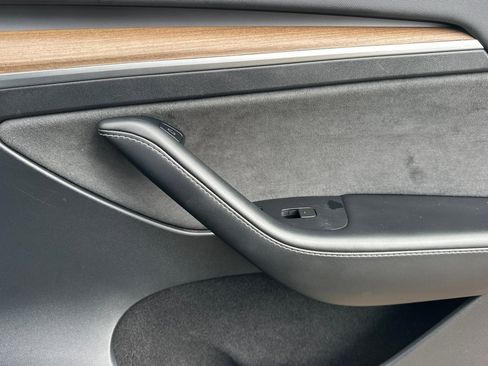 Used 2023 Tesla Model Y Performance image 19