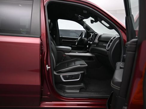 Used 2025 RAM 1500 Laramie AWD/4WD image 26