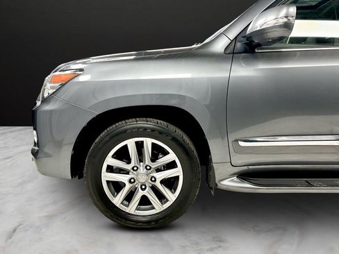Used 2015 Lexus LX 570 4WD w/ Luxury Package image 12