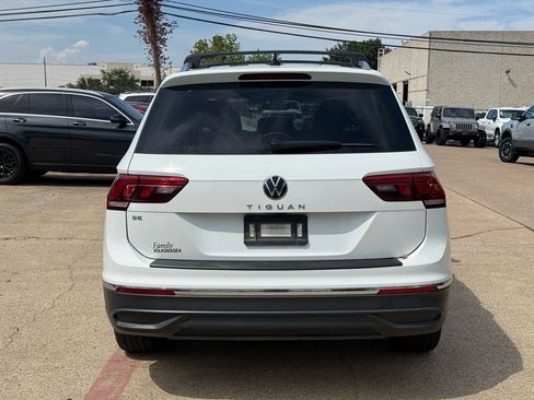 Used 2024 Volkswagen Tiguan SE FWD image 5