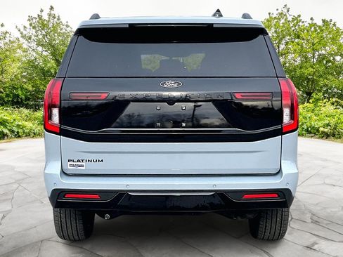 New 2026 Ford Expedition Platinum w/ Stealth Appearance Package image 4
