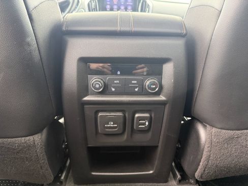 Used 2020 Chevrolet Traverse Premier w/ Redline Edition AWD/4WD image 40