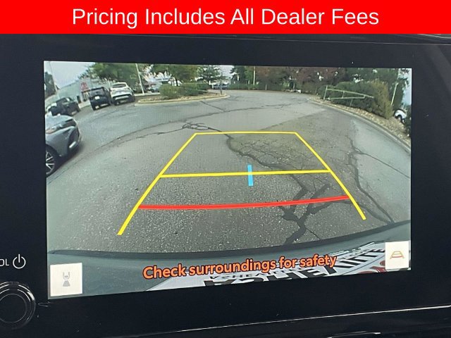 Used 2025 Toyota Corolla Cross XLE FWD image 26