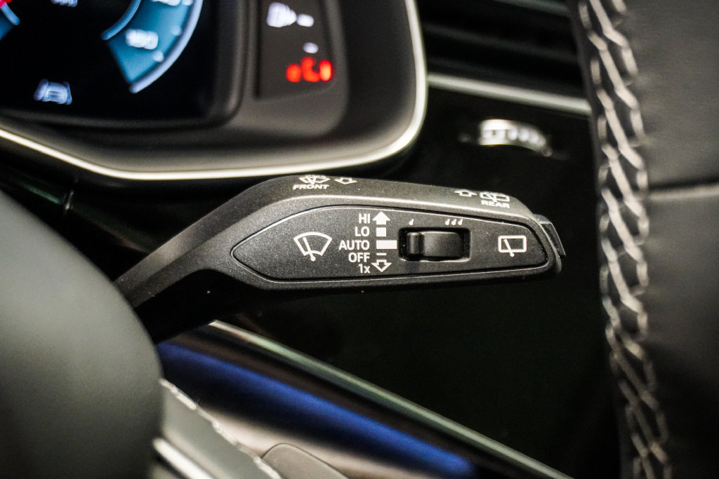 Used 2022 Audi Q8 Premium AWD/4WD image 19