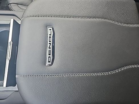 Used 2026 GMC Yukon XL Denali w/ Sun & Power Step Package image 31