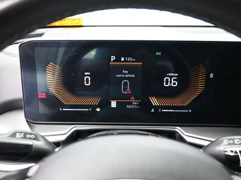 Used 2024 Kia Sorento S image 17