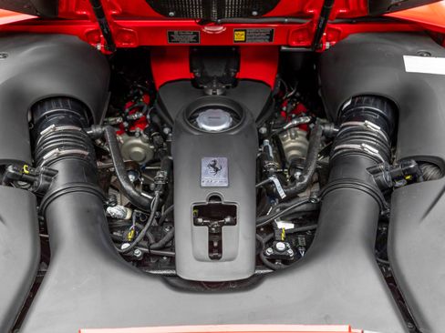 Certified 2022 Ferrari F8 Tributo image 39