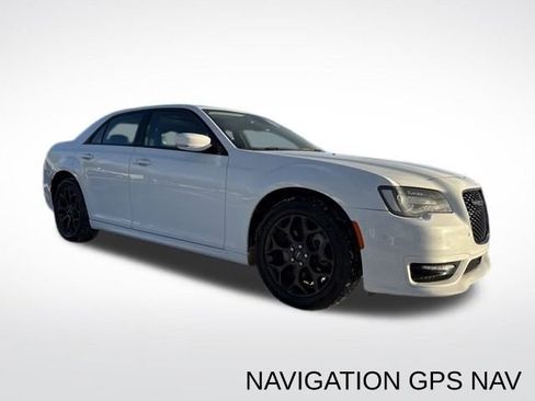 Used 2023 Chrysler 300 Touring L w/ Popular Equipment Group image 10