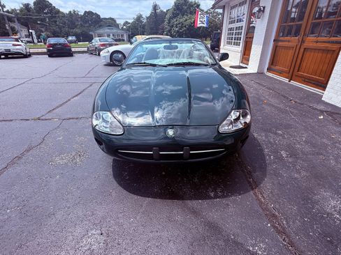 Used 1997 Jaguar XK8 Convertible RWD image 3