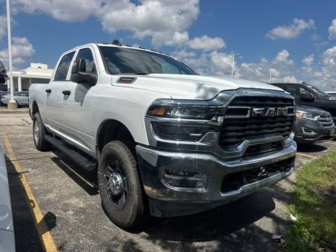 Used 2025 RAM 3500 Tradesman AWD/4WD image 2