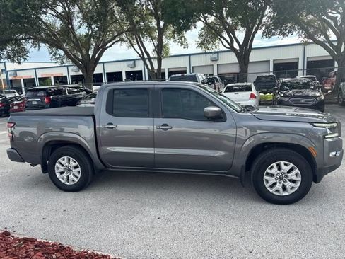 Used 2022 Nissan Frontier SV w/ SV Premium Package RWD image 4