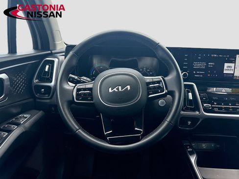 Used 2023 Kia Sorento EX AWD/4WD image 31