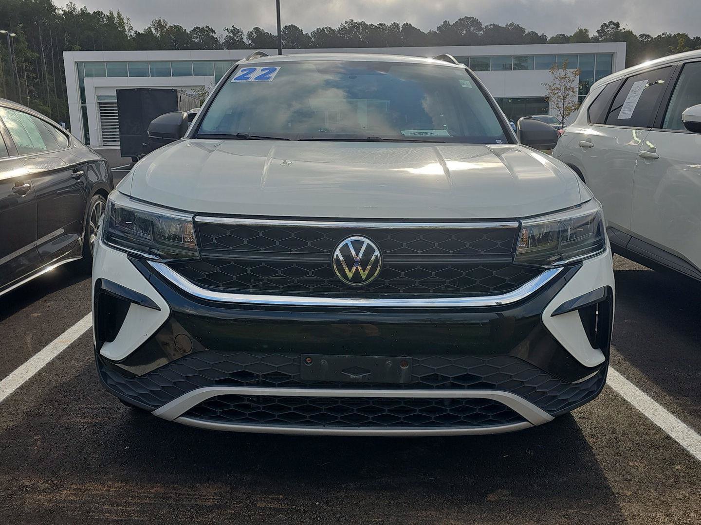 Certified 2022 Volkswagen Taos S AWD/4WD image 1