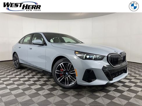 New 2027 BMW 530i xDrive AWD/4WD image 1