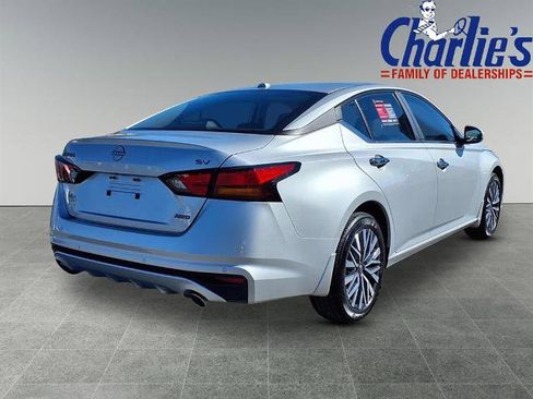 Certified 2024 Nissan Altima 2.5 SV w/ SV Premium Package image 4