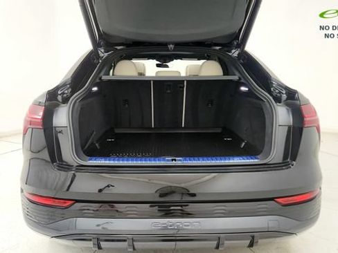 Used 2024 Audi Q8 e-tron Premium Plus w/ Premium Plus Package AWD/4WD image 29