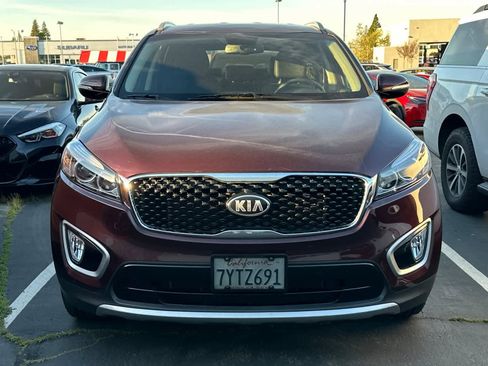 Used 2017 Kia Sorento EX image 5