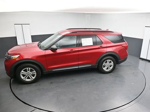Used 2020 Ford Explorer XLT AWD/4WD image 21