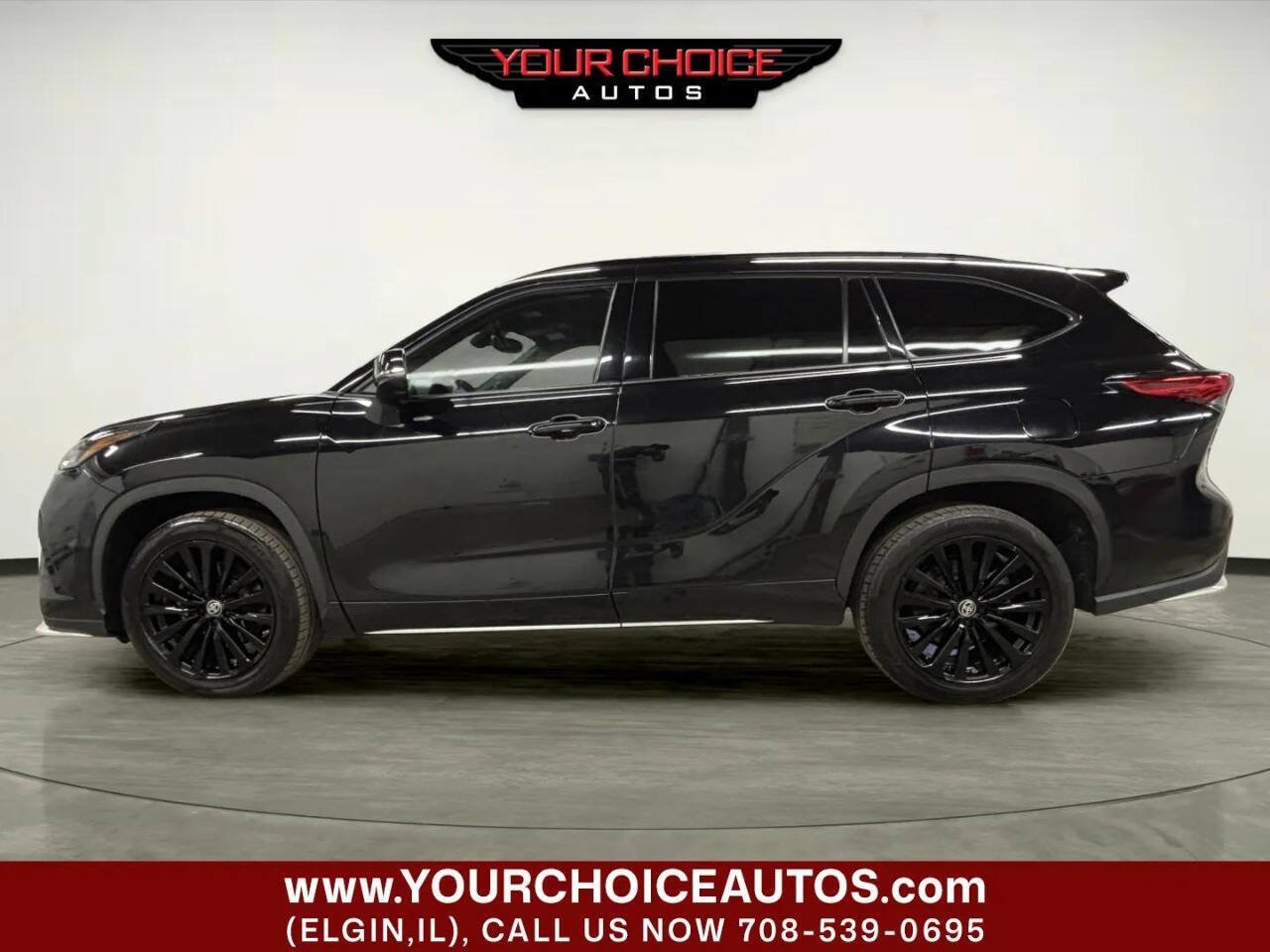 Used 2023 Toyota Highlander XSE AWD/4WD image 2