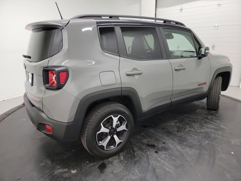 Used 2021 Jeep Renegade Trailhawk AWD/4WD image 9
