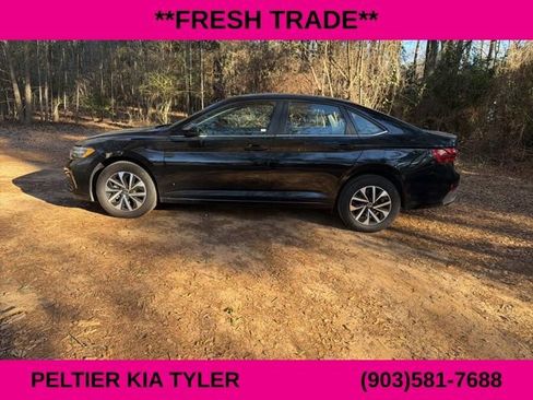 Used 2024 Volkswagen Jetta S image 6