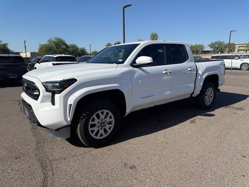 Used 2024 Toyota Tacoma TRD Sport AWD/4WD image 1