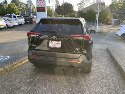 Certified 2024 Toyota RAV4 XLE AWD/4WD image 5