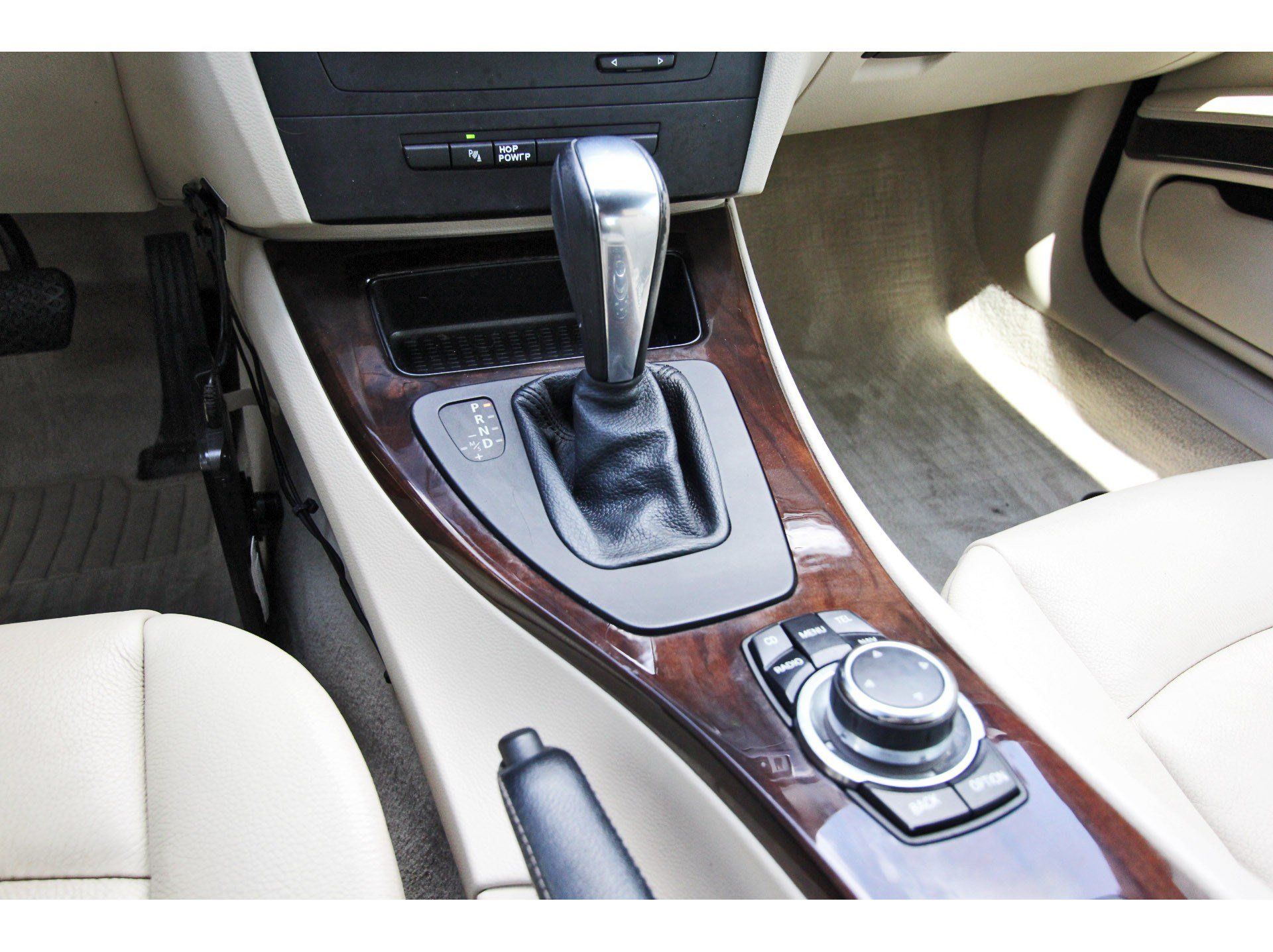 Used 2012 BMW 328i Convertible RWD image 31