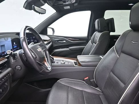 Used 2021 Cadillac Escalade Premium Luxury w/ Driver Assist Tech Package AWD/4WD image 16