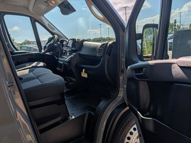 Used 2025 RAM ProMaster 2500 FWD image 11