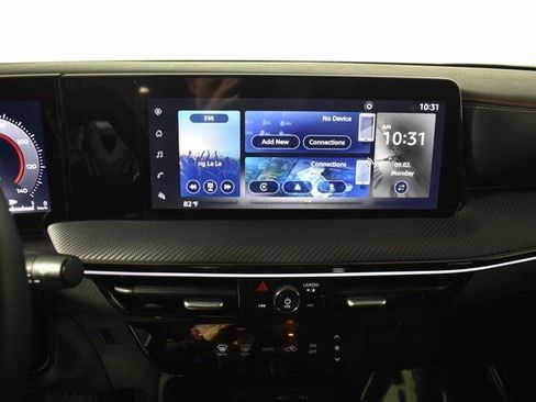 Certified 2025 Nissan Kicks SR w/ Illumination Package image 18