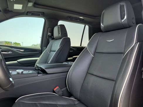 Used 2024 Cadillac Escalade Sport AWD/4WD image 24