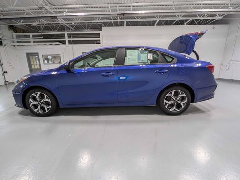 Used 2020 Kia Forte LXS FWD image 12