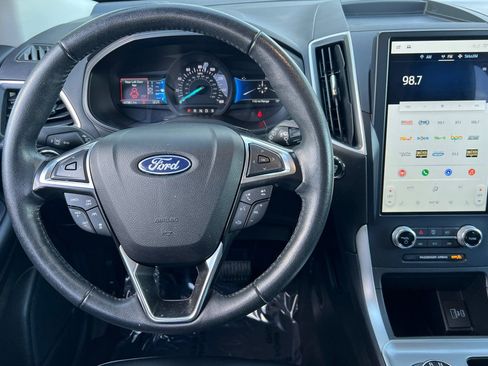 Used 2023 Ford Edge SEL image 11