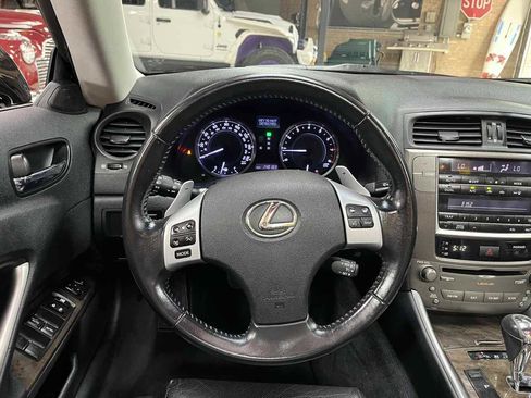Used 2014 Lexus IS 250C RWD image 12